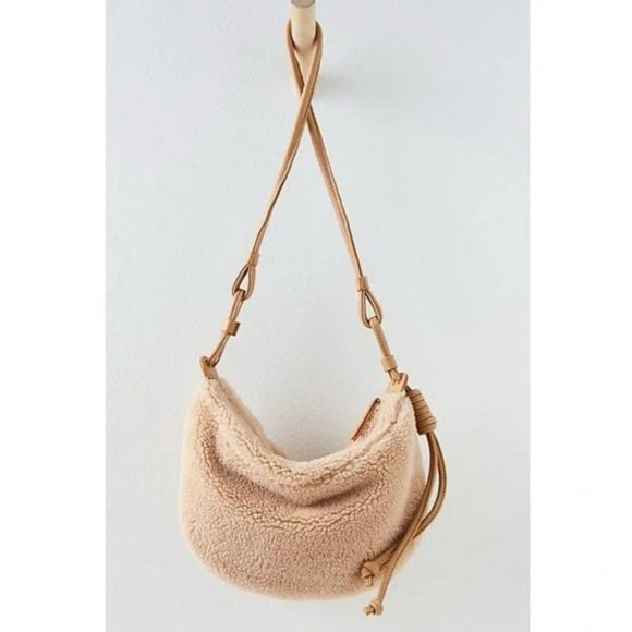 FREE PEOPLE Suki Sherpa Sling NWT - Picture 4 of 10